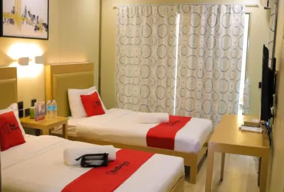 RedDoorz Plus @ As Fortuna Cebu Hôtels à : Mandaue