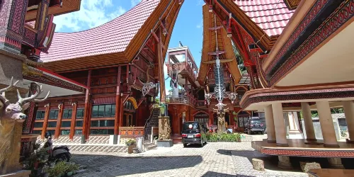 HOTEL LALLANGAN Hotel di Makale
