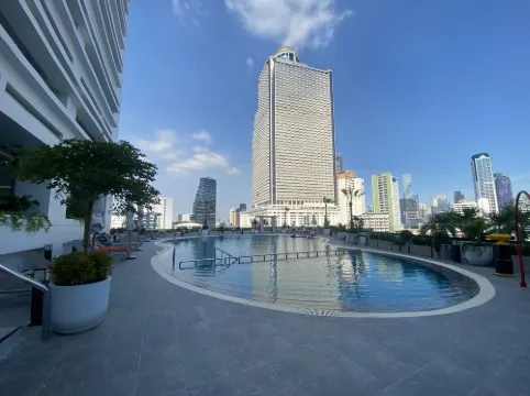 센터 포인트 플러스 호텔 실롬