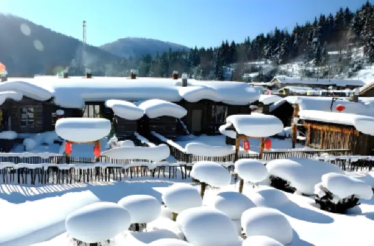 Snow Valley · Ruixue Snow · Winter Moon Painting Manga Travel Beauty Stay Hotels near Xuexiang Gouxiongling
