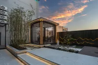 City Comfort Inn Hotel (Jingzhou Ancient City East Gate Binyang Building) Các khách sạn gần Jingzhou Institute of Technology