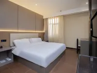 Qingmu Platinum Hotel (He County Wujiang Branch) Hotels in He County