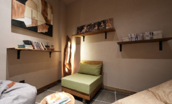 Chongqing Puyi ·RiverView Designer Holiday Homestay (Changjiahui Danzili Laojie Branch)