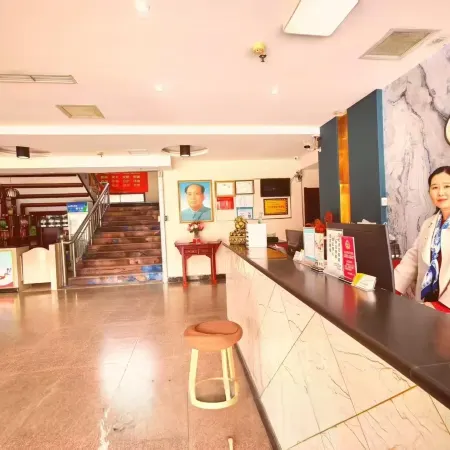 Changyuan Zhongzhou Business Hotel