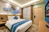 Light Travel Hotel - Bergblick