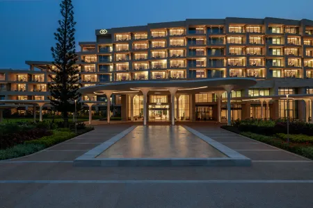 Sofitel Cotonou Marina Hotel & Spa Отели рядом с достопримечательностью «Fidjrosse Beach»