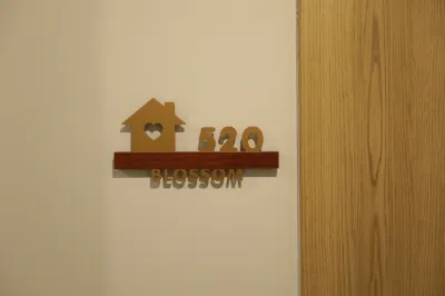 Blossom House -the Acropolis and Parking available