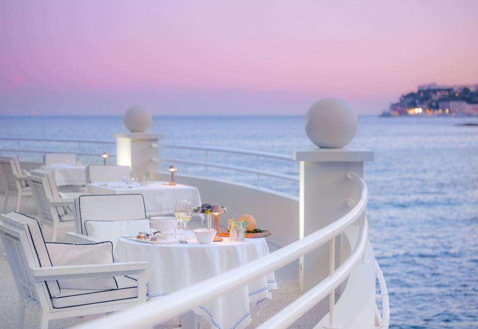 2. 몬테 카를로 비..