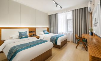 Jundun Hotel (Jiuzhaigou Valley Scenic and Historic Interest Area Scenic Spot)