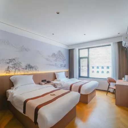 Yunling He Hotel