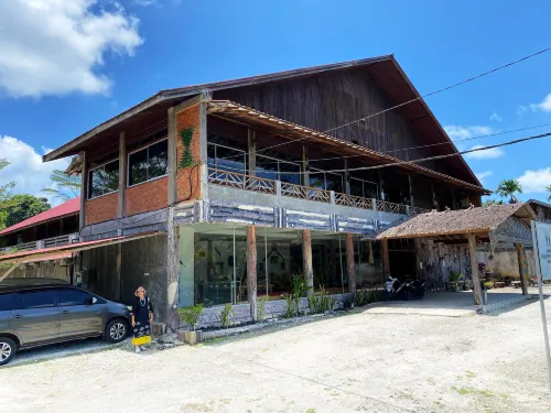 Bujai Mentawai Griya Hotel