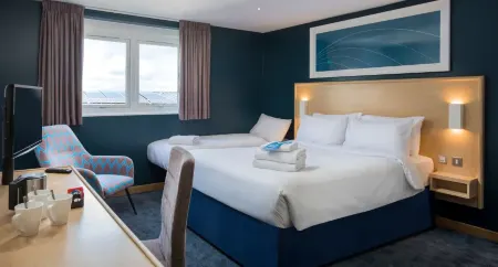 Travelodge Wrexham Hotel Отели рядом с достопримечательностью «The Community Church Wrexham»