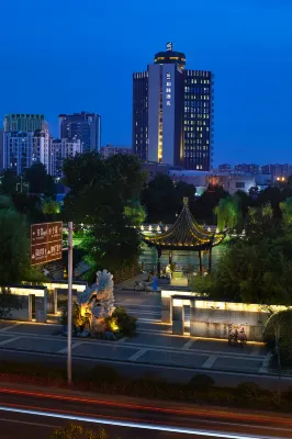 Yitel (Yangzhou Qionghua Building, Ancient Canal, Dongguan Street) Hotel in zona Yechun Garden