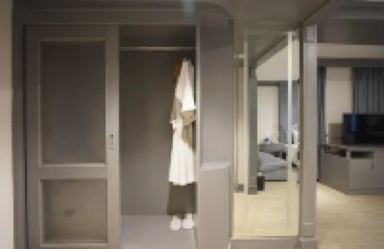 Cross Vibe Bangkok Srinakarin