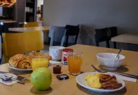 B&B Hôtel Avranches Baie du Mont St Michel - Desayuno