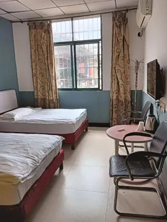 Yihuang Hongyuan Business Hotel Отели рядом с достопримечательностью «Dasima Memorial Arch»