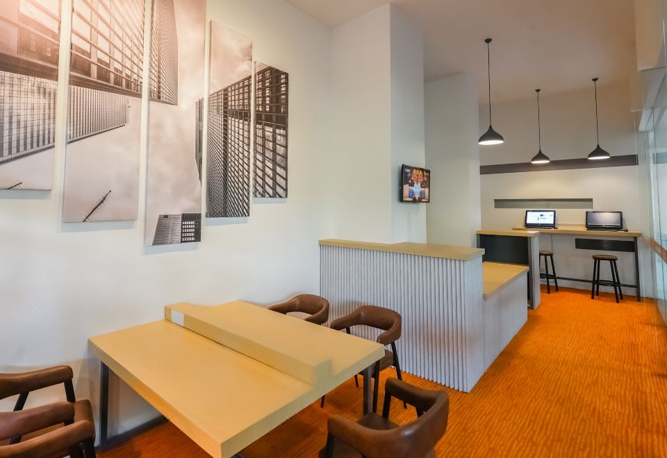 1. 해리스 호텔 &..