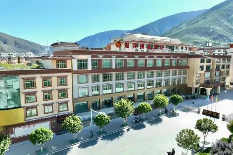 Welcome Building Hotel