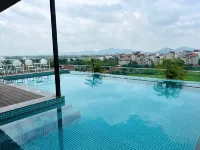 BLUE SKY NOI BAI HOTEL & POOL - Infinity Pools