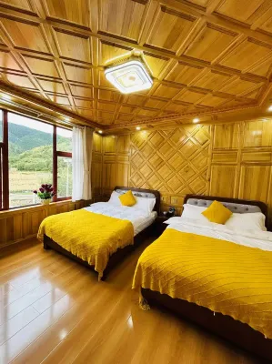 Shangri-La Duolan Homestay Hôtels à proximité de : Pudacuo National Park