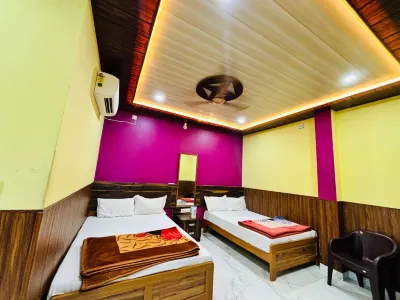S R HOTEL Hotels near P WHOLESALE BAZAAR