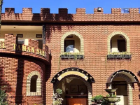 Taman Sari Hotel Dan Resort Hotel a Cikole