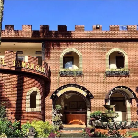Taman Sari Hotel Dan Resort