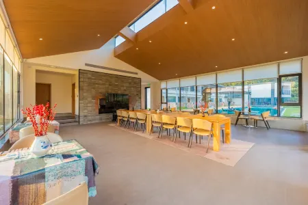 Shaojian · Guanshanhua Homestay (Landscape Gallery) Отели рядом с достопримечательностью «Dabie Mountains Scenic Valley»