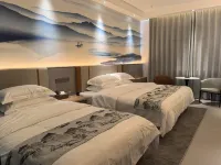 Tacheng Donglin Hotel Culture Square 주변 호텔