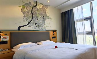 Vatica Hotel (Feidong Yuzhou Central Plaza Guiwang Subway Station)