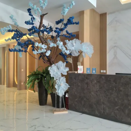 True Blue Bunga Bunga Hotel Pasar Baru Jakarta Отели рядом с достопримечательностью «Мечеть Истикляль»