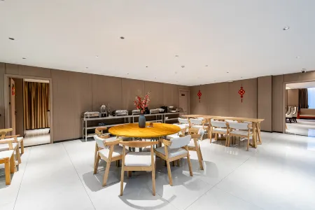 Zhixia Homestay Отели рядом с достопримечательностью «Jiangxi Vocational College of Finance and Economics Balihu Campus»