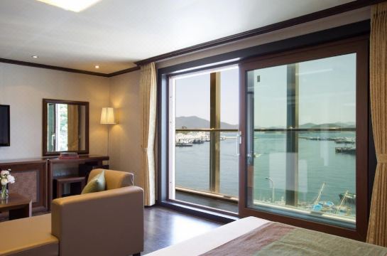 통영엔초비관광호텔