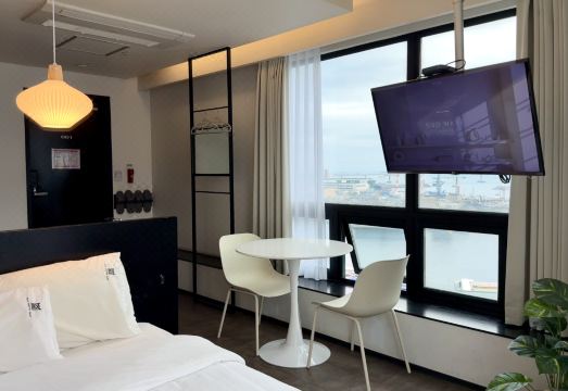 미니호텔메이 남포 외관