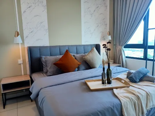 Luxury Modern Loft with Sunway Skyline Views