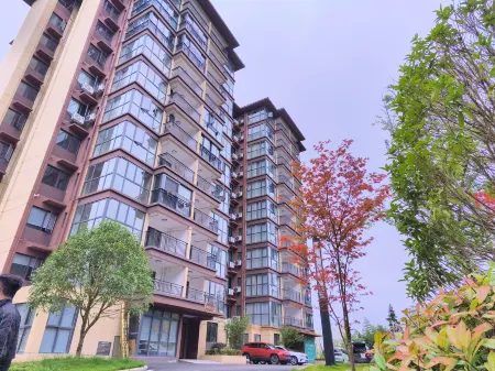 Longxi Homestay Отели в г. Личуань