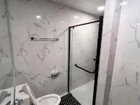 Cozy Condo Bed Space | Secure Cabinets + Wi-Fi/Parking + Full Appliances Hotels in Davao City