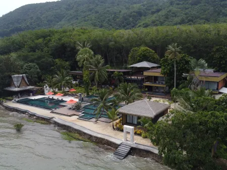 Big Sun Residences by IRetreat