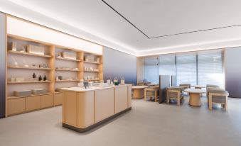 Holiday Inn Express Leshan Zhanggongqiao Food Street