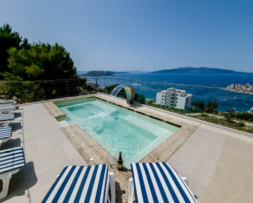 Sunset Shoreline Saranda - Sea View - Free Private Parking - Pool 薩蘭達酒店