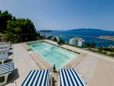 Sunset Shoreline Saranda - Sea View - Free Private Parking - Pool 住宿飯店