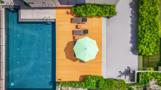 Oakwood Residence Sukhumvit 24 Hotels near The Madison