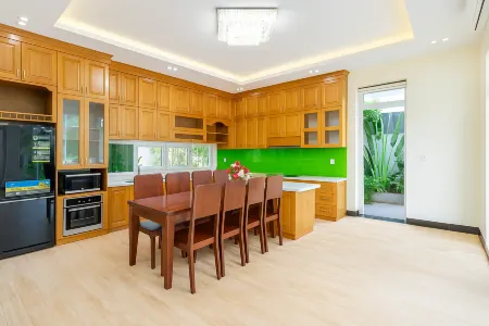 Amory Sea View Pool Villa - 5 Bedrooms Отели рядом с достопримечательностью «Fairy Stream»