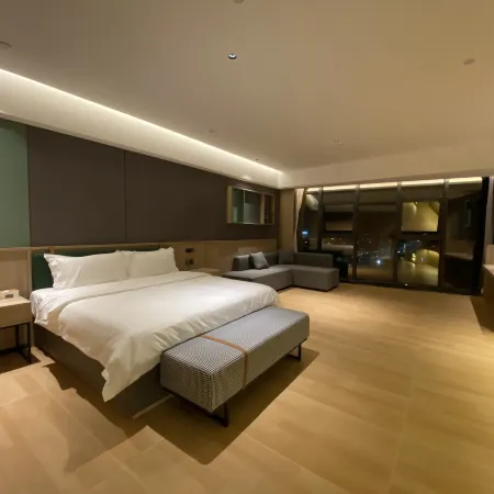 Jinnang Fanyu Hotel (Zhanjiang Bay Bridge Wanda)