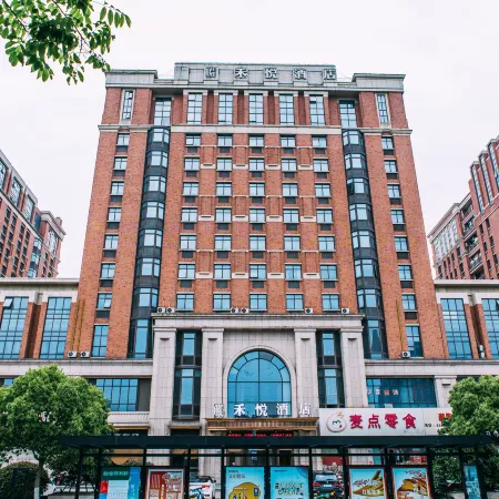 Jomans Heyue Hotel (Jiaxing Nanhu Tongji University Branch)
