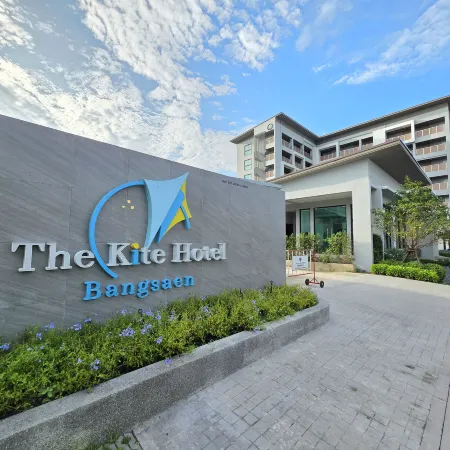 The Kite Hotel Bangsaen by Koko Отели рядом с достопримечательностью «Гора Кхао-Саммук»