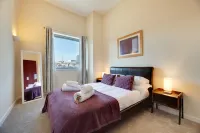 Crown Apartments by Week2Week 뉴캐슬 호텔