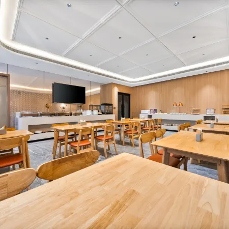Home Inn Aifeel Hotel (Harbin Pingfang) Отели рядом с достопримечательностью «Музей «Отряд 731»»