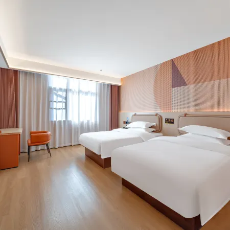 Jinju Hotel (Liansheng Happy City Railway Station)