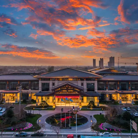 Shenghai Holiday Hotel